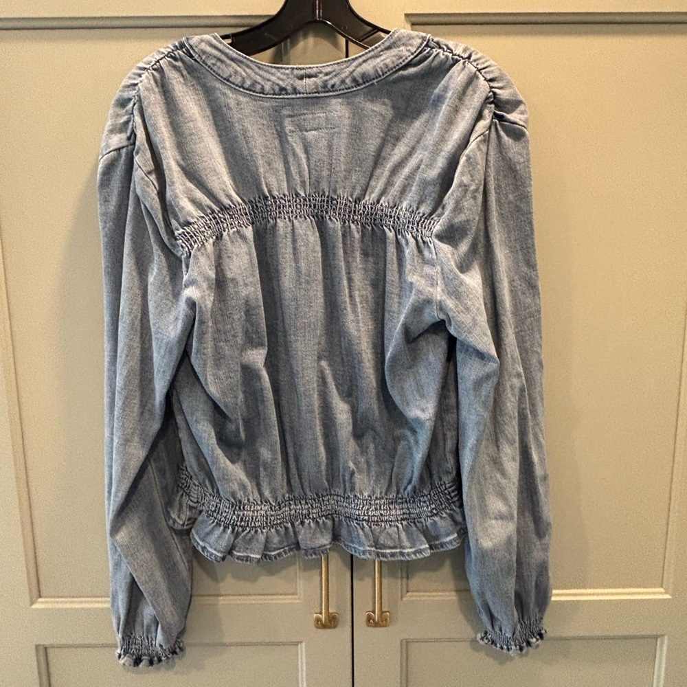 Anthropologie Women’s Smocked Chambray Jacket NWT xs - Picture 6 of 6
